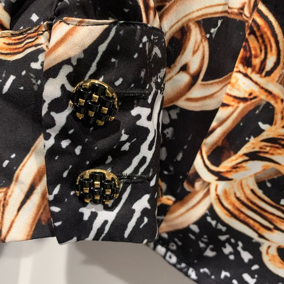 Weill Elegant Chain Print Blouse in Black and Gold - Picture 4 of 5